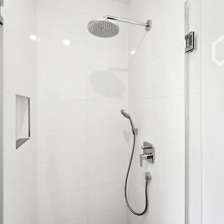 Charmante & Moderne Neubauwohnung Mit Balkon Apartamento *