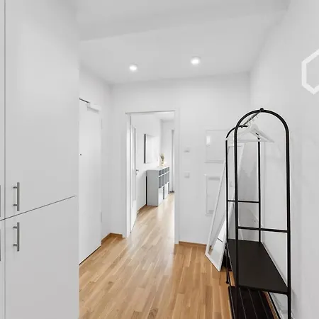 Apartment Helle Neubauwohnung Mit Balkon