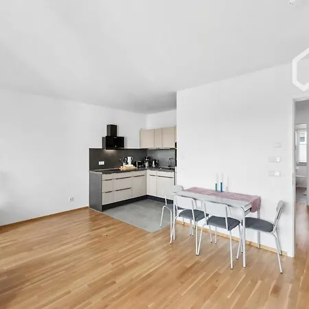 Charmante & Moderne Neubauwohnung Mit Balkon Zwenkau