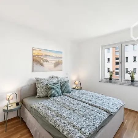 Apartment Helle Neubauwohnung Mit Balkon *