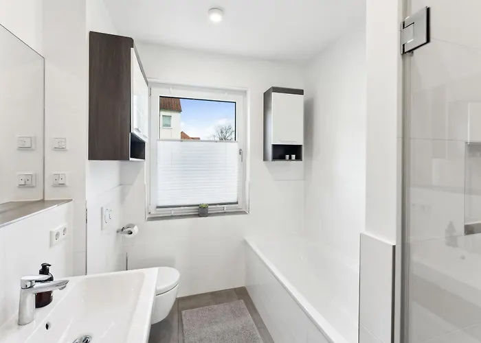 Charmante & Moderne Neubauwohnung Mit Balkon Apartamento Zwenkau