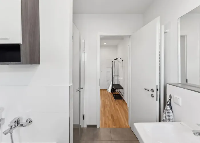 Apartamento Charmante & Moderne Neubauwohnung Mit Balkon Zwenkau