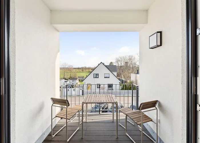 Charmante & Moderne Neubauwohnung Mit Balkon