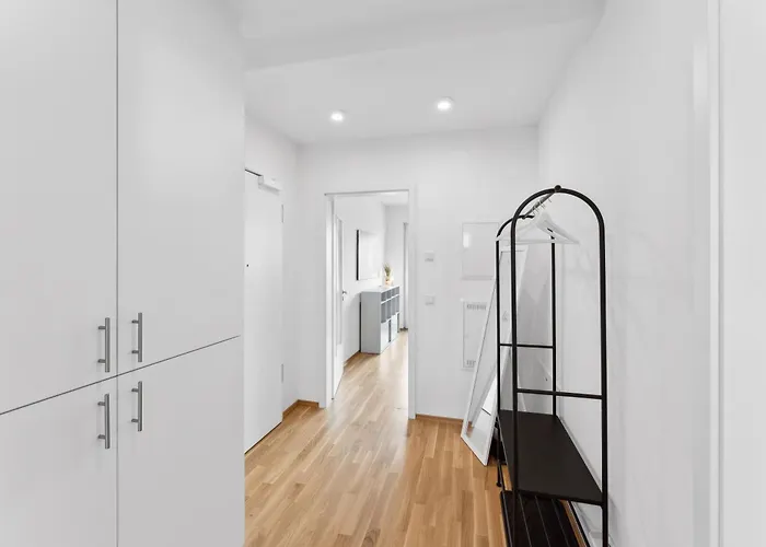 Charmante & Moderne Neubauwohnung Mit Balkon Apartamento *