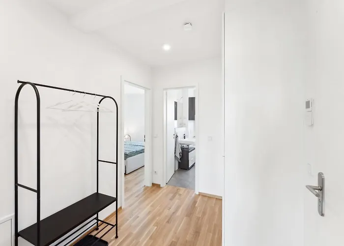 Charmante & Moderne Neubauwohnung Mit Balkon *